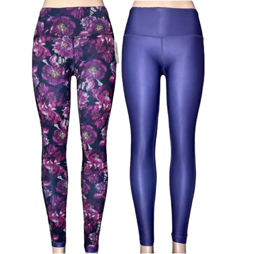 NWT Peach Reversible leggings.